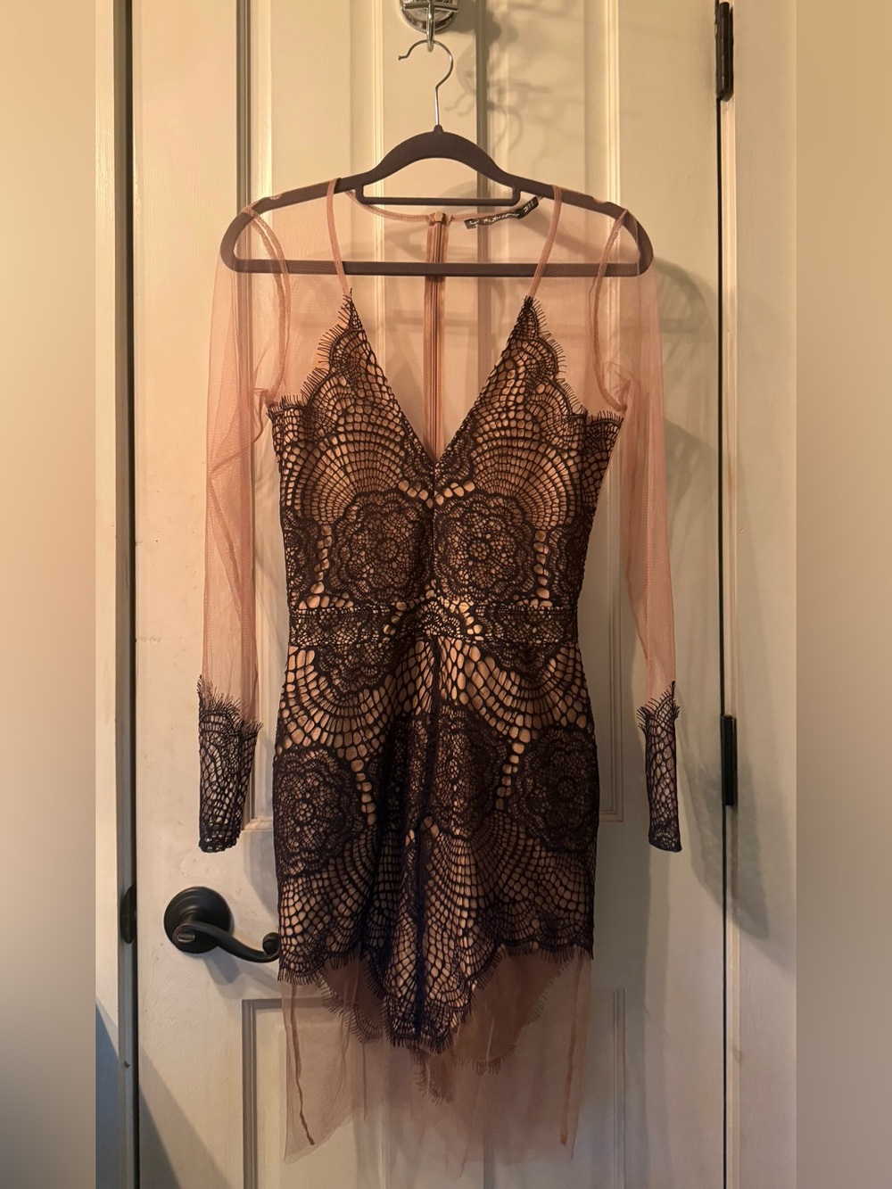 New For Love & Lemons Antigua Mini Dress Black Nude Lace Embroidery Size Medium - Picture 5 of 17